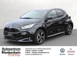 Black mica / ink Neu 2025 Toyota Yaris Hybrid Edition Limousine | 23.690 € (Guter Preis)
