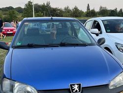 Blau Gebraucht 1997 Peugeot 106 Kleinwagen | 1.500 € (Etwas zu teuer)
