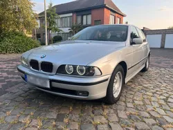 Silber Gebraucht 2000 BMW 528 Limousine | 8.450 €