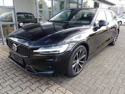 Onyx black Gebraucht 2024 Volvo V60 Plus Kombi | 44.990 € (Etwas zu teuer)