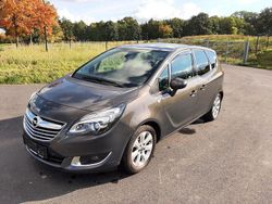 Grau Gebraucht 2017 Opel Meriva Active Van / Kleinbus | 7.990 € (Fairer Preis)