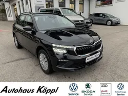 Schwarzmagic perleffekt Gebraucht 2024 Skoda Kamiq Essence SUV | 25.990 € (Fairer Preis)