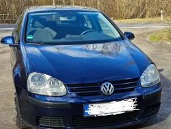 Blau Gebraucht 2005 VW Golf V Limousine | 2.500 € (Fairer Preis)