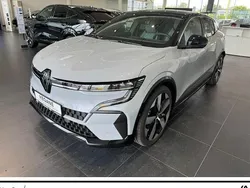 Grau Neu 2024 Renault Mégane Komfort Limousine | 38.999 €