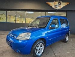 Blau Gebraucht 2005 Citroën Berlingo Van / Kleinbus | 3.950 € (Etwas zu teuer)