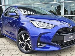Juniper blue metallic Gebraucht 2025 Toyota Yaris Hybrid Comfort Kleinwagen | 22.990 € (Guter Preis)