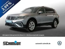 Pyritsilber metallic Gebraucht 2024 VW Tiguan Allspace Life SUV | 31.798 € (Superpreis)