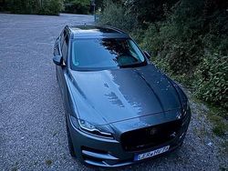 Grau Gebraucht 2019 Jaguar F-Pace SUV | 25.900 € (Guter Preis)