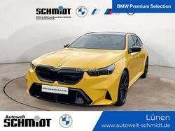 Gelb Gebraucht 2025 BMW M5 Performance Kombi | 119.890 € (Superpreis)