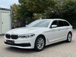 Weiß Gebraucht 2018 BMW 520 Performance Kombi | 20.999 € (Guter Preis)