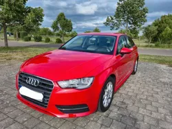 Rot Gebraucht 2014 Audi A3 Sportback Attraction Limousine | 11.950 € (Fairer Preis)