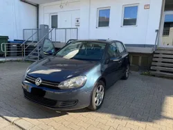 Blau Gebraucht 2010 VW Golf VI Comfortline Limousine | 5.299 € (Etwas zu teuer)