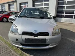 Silber Gebraucht 1999 Toyota Yaris Sol Limousine | 1.400 € (Superpreis)