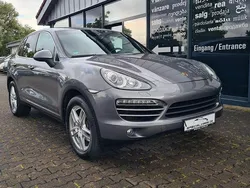 Meteorgraumetallic Gebraucht 2012 Porsche Cayenne SUV | 21.990 € (Superpreis)