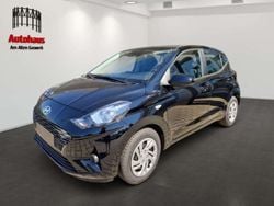 Phantom black / met (schwarz) Gebraucht 2024 Hyundai i10 Select Kleinwagen | 13.485 € (Guter Preis)