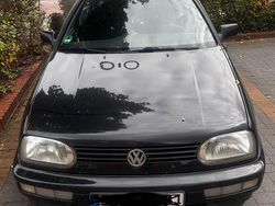 Schwarz Gebraucht 1997 VW Golf III Kombi | 1.900 € (Fairer Preis)