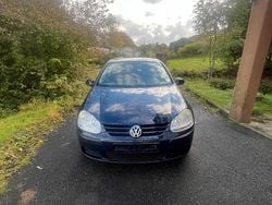 Blau Gebraucht 2004 VW Golf V Kleinwagen | 1.750 € (Guter Preis)