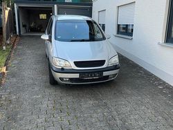Silber Gebraucht 2004 Opel Zafira Van / Kleinbus | 2.300 € (Fairer Preis)
