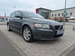 Grau Gebraucht 2009 Volvo V50 Momentum Kombi | 4.000 € (Fairer Preis)