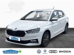 Weiß Gebraucht 2023 Skoda Fabia Limousine | 18.950 € (Fairer Preis)