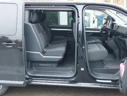 Schwarz Gebraucht 2024 Opel Vivaro Edition Van | 38.800 €