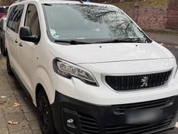 Weiß Gebraucht 2018 Peugeot Traveller Van / Kleinbus | 24.999 €