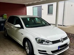 Weiß Gebraucht 2015 VW Golf VII LOUNGE Kleinwagen | 9.599 € (Guter Preis)