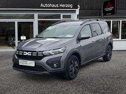 Grau Gebraucht 2024 Dacia Jogger Expression Van / Kleinbus | 21.990 € (Fairer Preis)