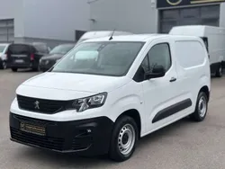 Weiß Gebraucht 2020 Peugeot Partner Premium Van / Kleinbus | 15.990 € (Fairer Preis)