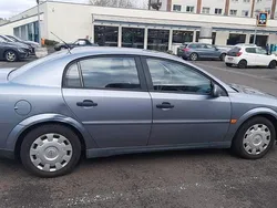 Grau Gebraucht 2003 Opel Vectra Limousine | 1.800 € (Etwas zu teuer)