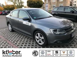 Grau Gebraucht 2011 VW Jetta Comfortline Limousine | 9.970 € (Teuer)