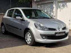 Grau Gebraucht 2006 Renault Clio III Dynamique Kleinwagen | 2.450 € (Guter Preis)