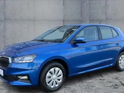 Blau Neu 2025 Skoda Fabia Essence Limousine | 18.870 € (Fairer Preis)