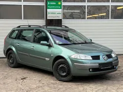Grün Gebraucht 2004 Renault Mégane II Limousine | 1.400 € (Fairer Preis)
