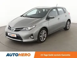 Silber Gebraucht 2014 Toyota Auris Hybrid Edition Limousine | 13.160 € (Fairer Preis)