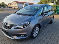Grau Gebraucht 2017 Opel Zafira Business Innovation Van / Kleinbus | 9.500 € (Fairer Preis)