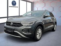 Grau Gebraucht 2024 VW T-Roc Life SUV | 25.890 € (Etwas zu teuer)