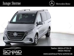 Grau Gebraucht 2025 Mercedes V220 Style Van / Kleinbus | 63.336 €