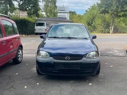 Andere außenfarben Gebraucht 1999 Opel Corsa Kleinwagen | 1.000 € (Fairer Preis)