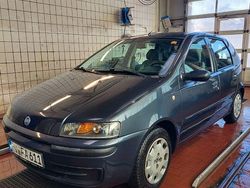 Grau Gebraucht 2002 Fiat Punto Limousine | 2.290 €