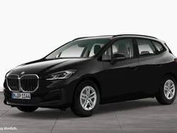 Schwarz Gebraucht 2024 BMW 216 Active Tourer Luxury Line Van / Kleinbus | 29.390 € (Teuer)