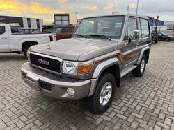 Braun Gebraucht 2022 Toyota Land Cruiser SUV | 59.980 €