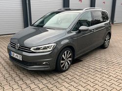 Grau Gebraucht 2019 VW Touran Highline Van / Kleinbus | 22.900 € (Fairer Preis)