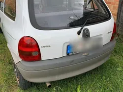 Weiß Gebraucht 1997 Opel Corsa Kleinwagen | 500 €