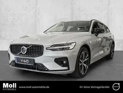 Silber Neu 2025 Volvo V60 Plus Kombi | 54.311 € (Teuer)