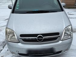 Silber Gebraucht 2005 Opel Meriva Van / Kleinbus | 690 € (Superpreis)