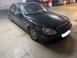 Schwarz Gebraucht 2006 Mercedes 320 Limousine | 1.500 €