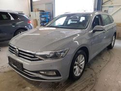 Grau Gebraucht 2022 VW Passat Business Limousine | 15.690 € (Fairer Preis)