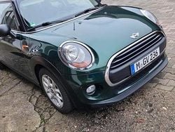 Grün Gebraucht 2017 Mini One D Kleinwagen | 6.850 € (Guter Preis)