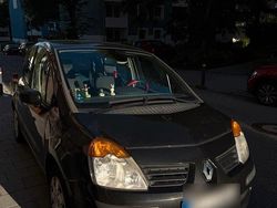 Schwarz Gebraucht 2005 Renault Modus Van / Kleinbus | 1.500 € (Teuer)